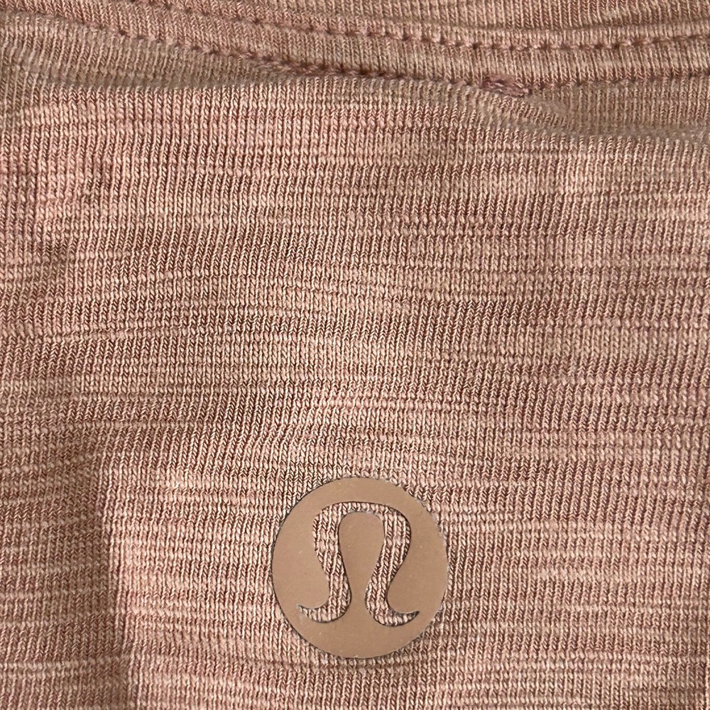 Lululemon Back In Action Long Sleeve Shirt
Size 10
Desert Sun - Picture 3 of 5